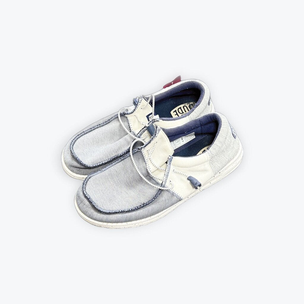 hey dude shoes size 9