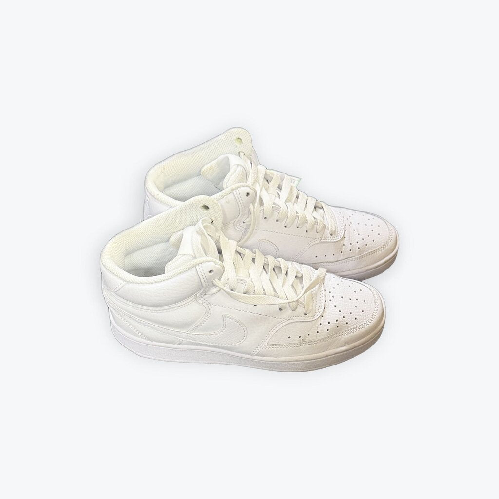 Nike tennis shoes