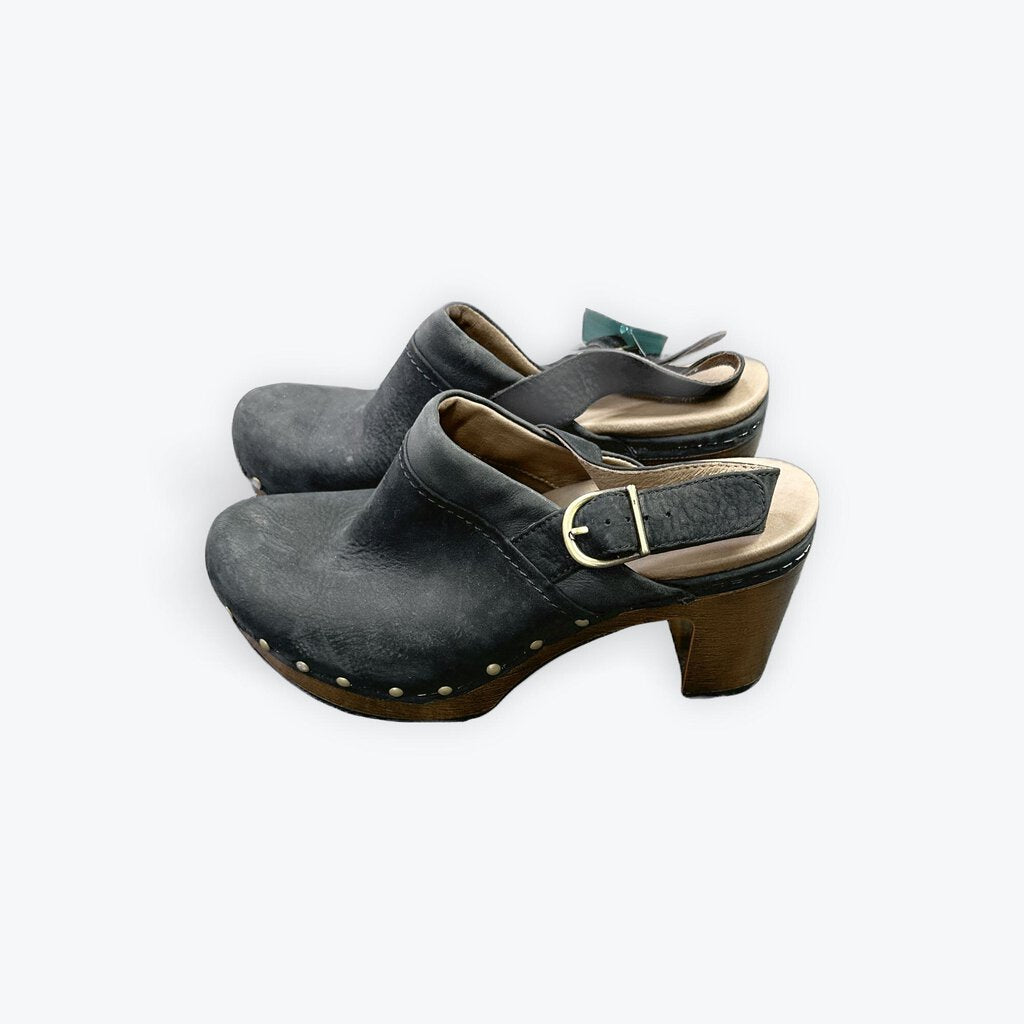 dansko clogs