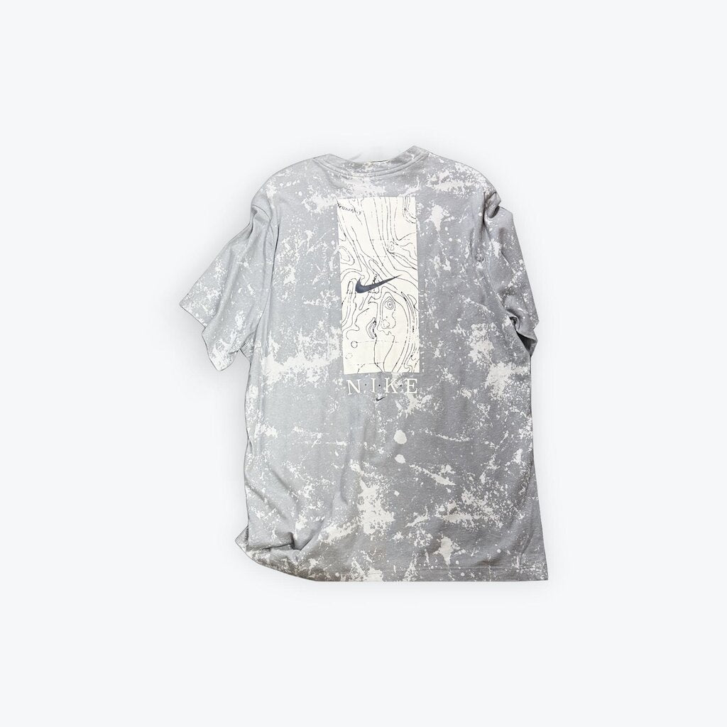 nike tee size xl