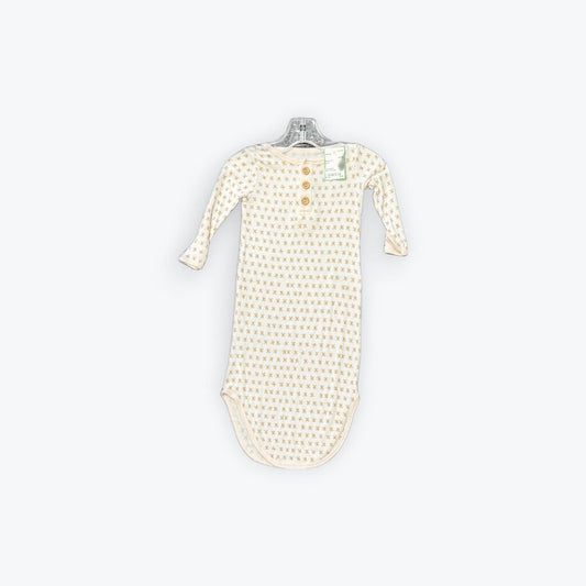 gown