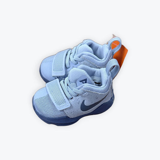 NIKE GUIANNIS SNEAKERS