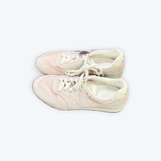 NB tennis shoes