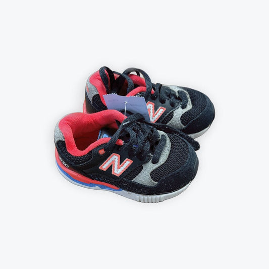 nb tennis shoes