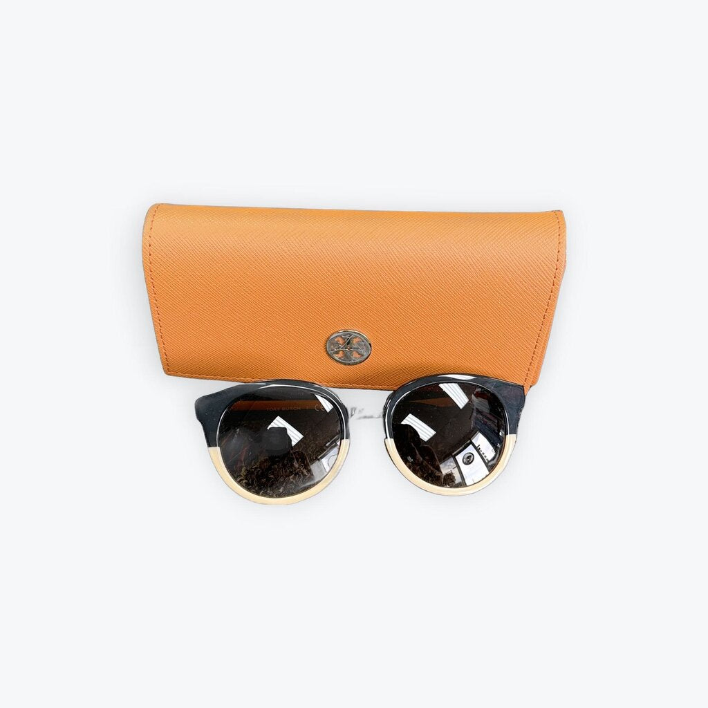 Tory Burch Sunglasses w Case
