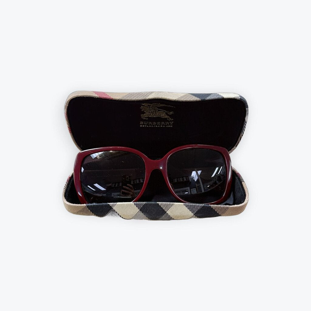BURBERRY SUNGLASSES