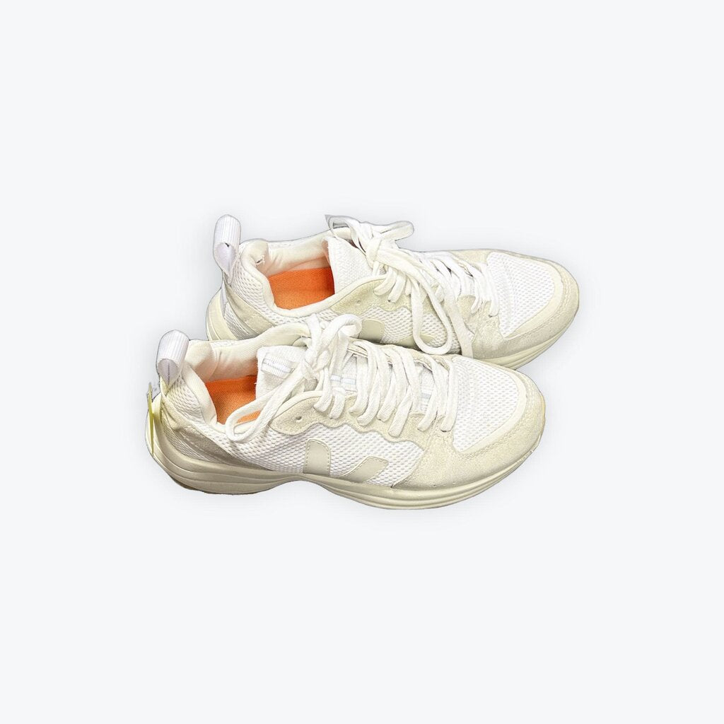 VEJA TENNIS SHOES