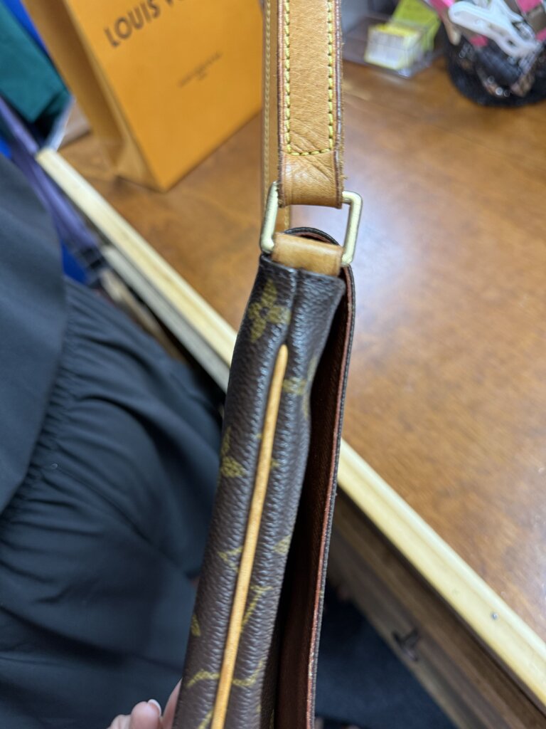 Authentic Louis Vuitton Crossbody