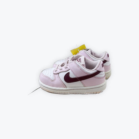 nike tennis shoes
