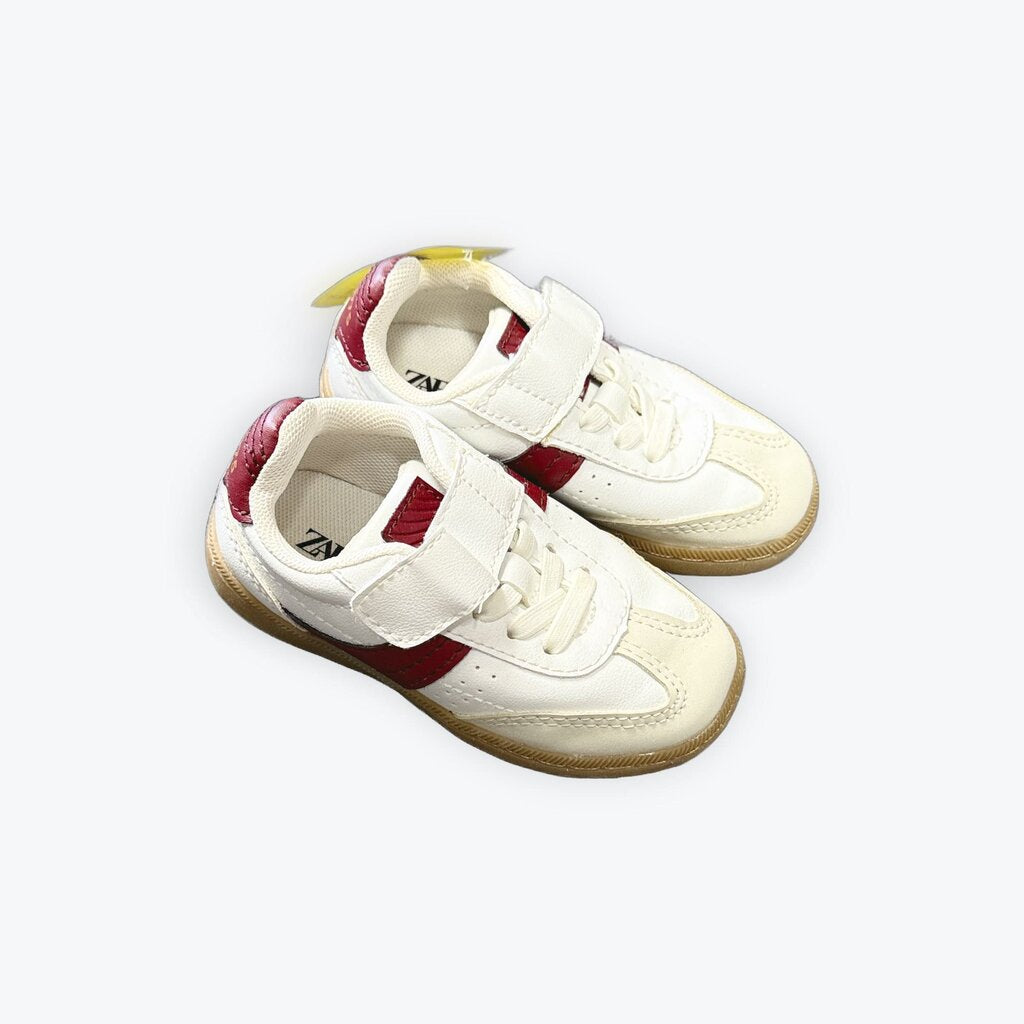 zara snakers